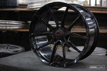Vossen x Novitec NF10 21x12in - 5x114.3 BP - ET20 - Gloss Black Ferrari SF90 Rear Wheel